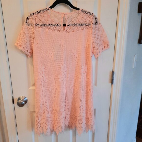 NEW Andree by Unit Peachy Pink Lace Dress, Size S - Picture 4 of 7